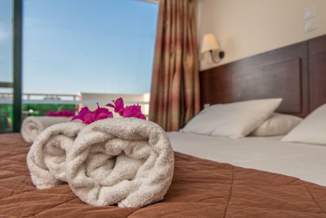 Caretta Beach Resort & Waterpark Kalamáki Kültér fotó