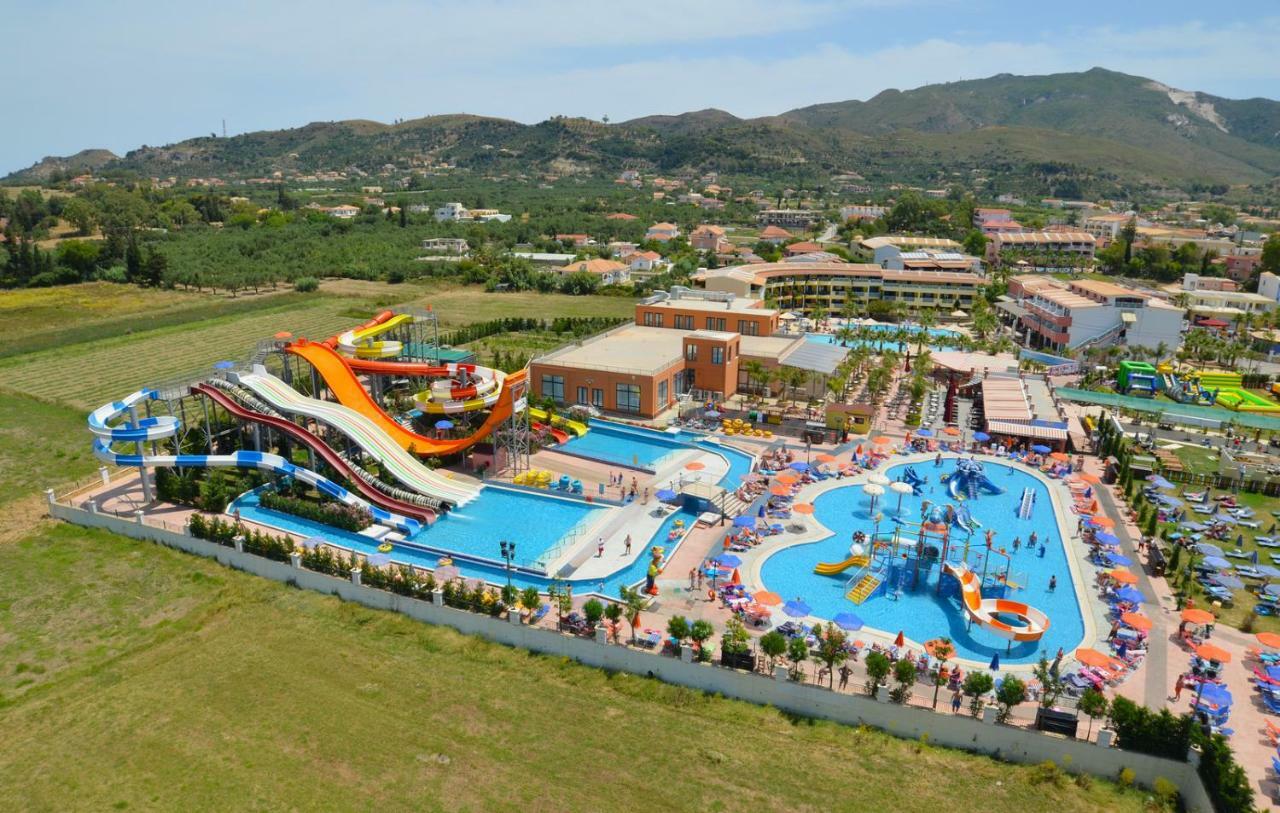 Caretta Beach Resort & Waterpark Kalamáki Kültér fotó