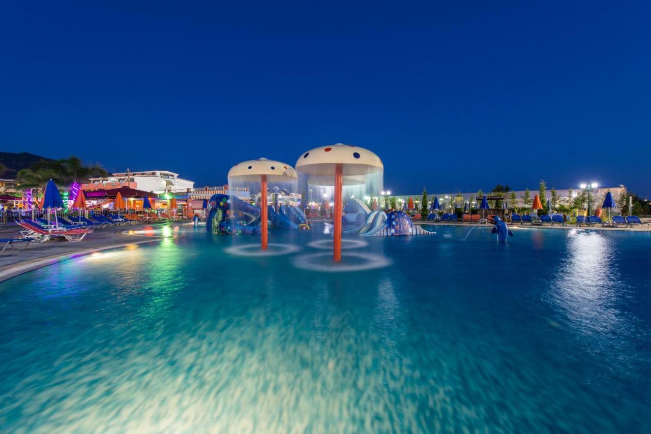 Caretta Beach Resort & Waterpark Kalamáki Kültér fotó